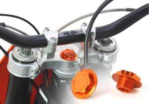 Skrutka krku riadenia - ZETA ZE58-2817 - KTM 85SX+125SX+150SX+250SX + 125EXC +200EXC+250EXC+300EXC + 400EXC+450EXC+500EXC+ 520EXC+525EXC+530EXC / 03-25 + 250Freeride+350 Freeride+690 Enduro+SMC+Duke+950+990 Adventure+Supermoto +Superduke + Husqvarna+Beta