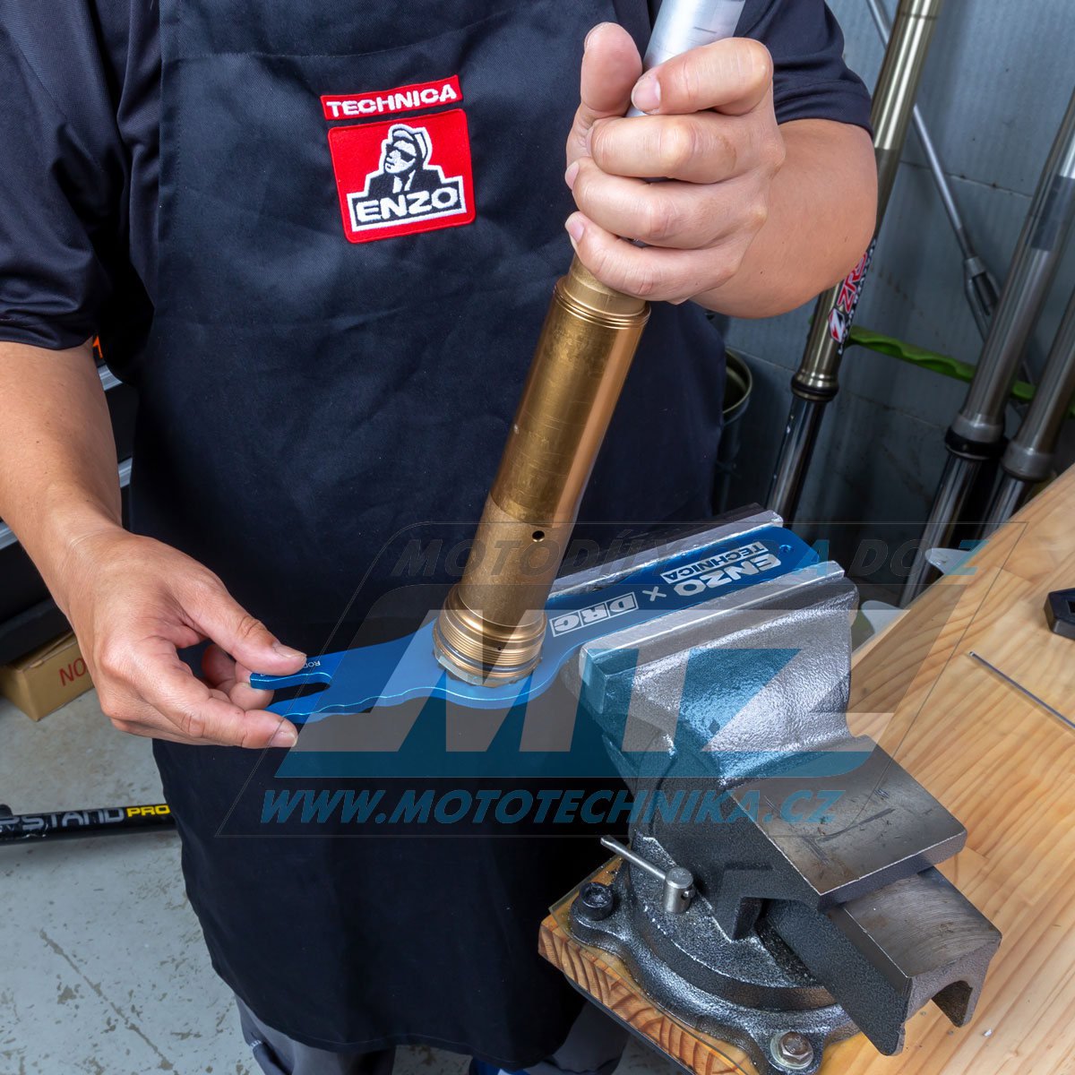 Kľúč viečka prednej vidlice ENZO-DRC Fork Cap Spinner - Kayaba+Showa