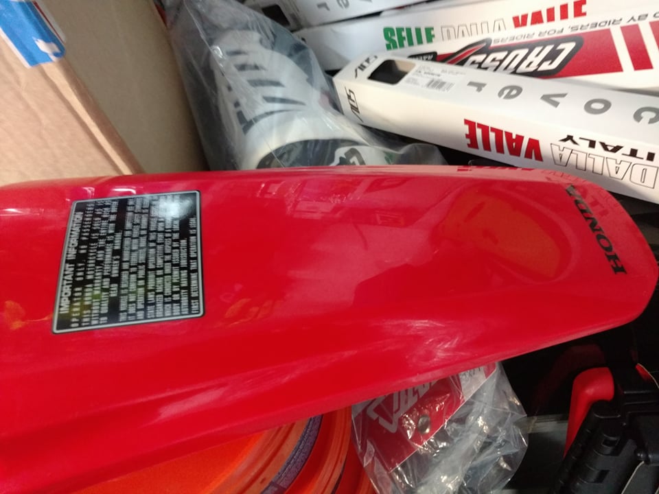 Zadný blatník CRF 250 2006-2009 červený original honda