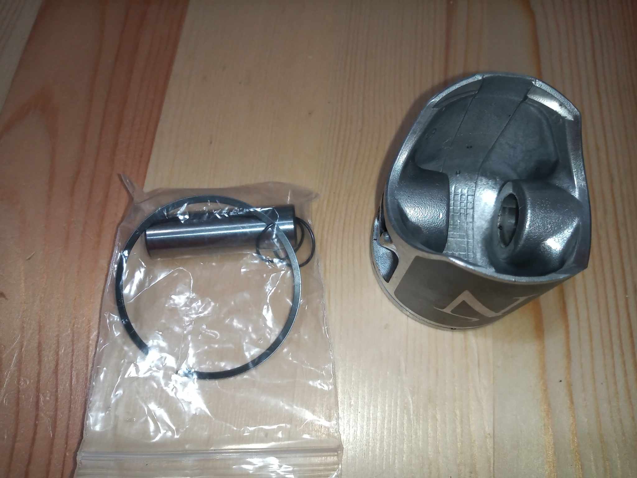 Piestna sada YAMAHA YZ125, 05-23 rozmer A 53,95mm rozbalený iba vyskúšaný vo valci