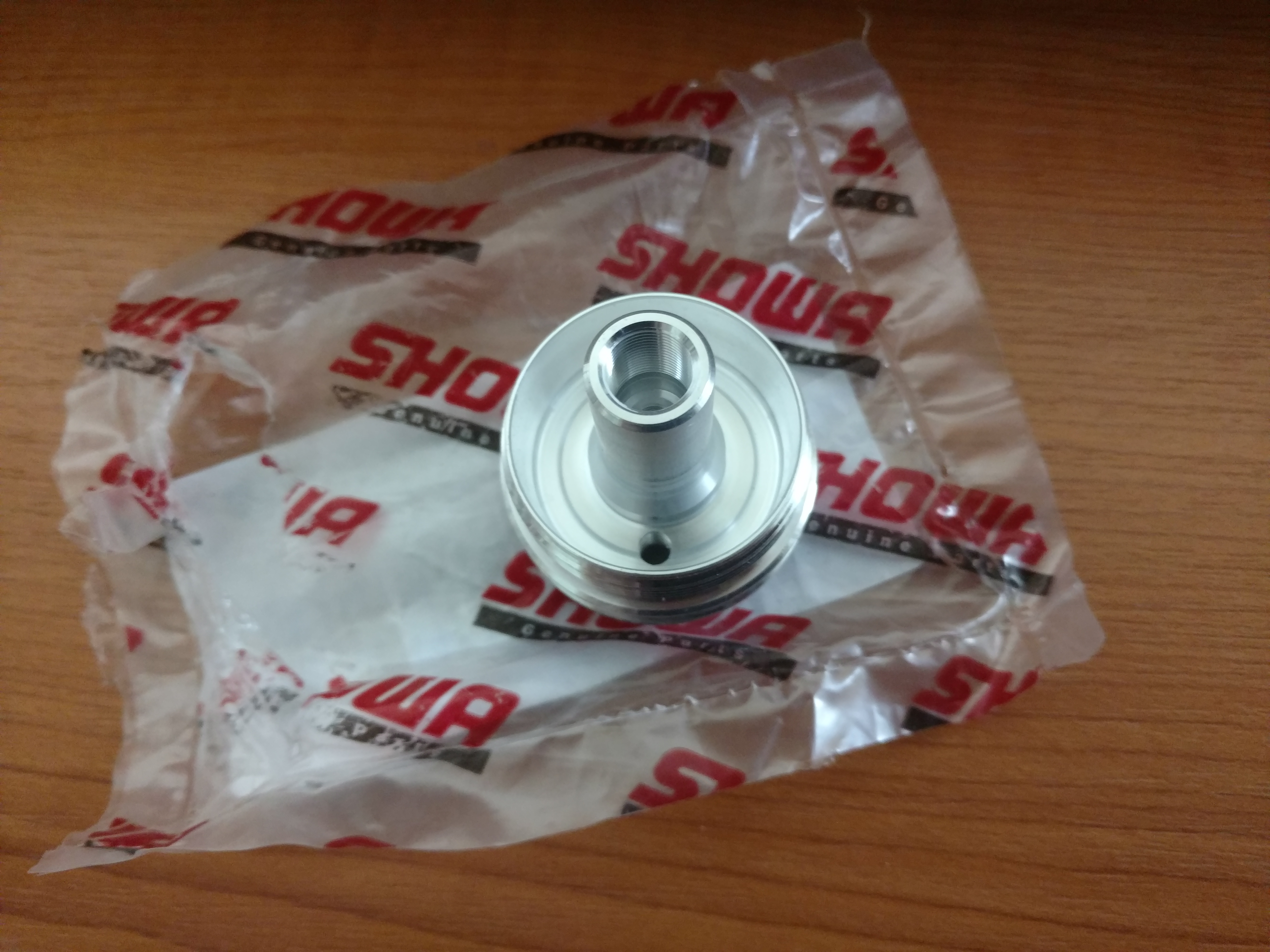 Vrchný uzáver SHOWA predného tlmiča 09 CRF 250/09-10 KXF 250/09-12 RMZ 250/09-12 RMZ 450