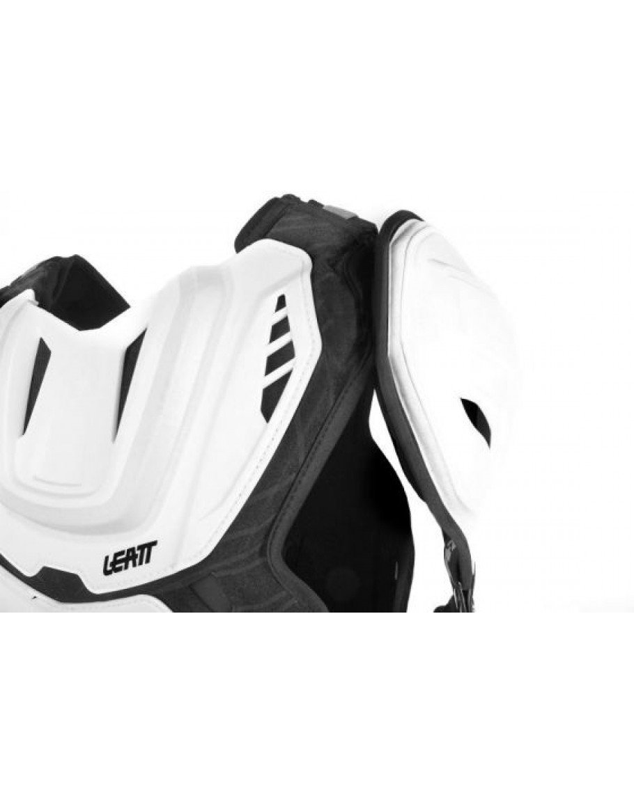 Chránič hrude Leatt 5,5 Pro white